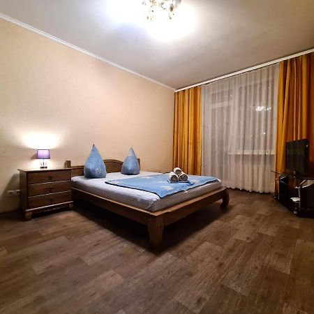 1-Room Luxury Apartment On Sobornyi Avenue 170-V, By Grandhome Zaporizhia Exterior foto