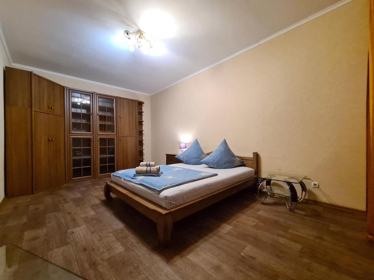 1-Room Luxury Apartment On Sobornyi Avenue 170-V, By Grandhome Zaporizhia Exterior foto